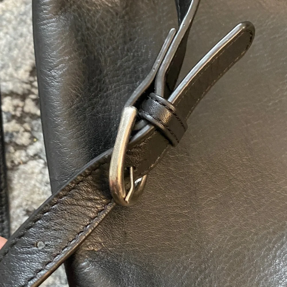 nat & nin  Leather Crossbody Bag - Picture 11 of 11